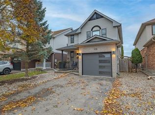 128 McMeeken Dr, Cambridge, ON N3C 4E7