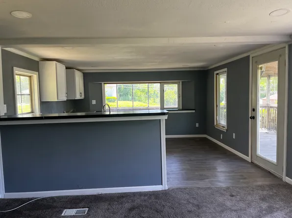 322 Highland Ave, Lexington, MO 64067