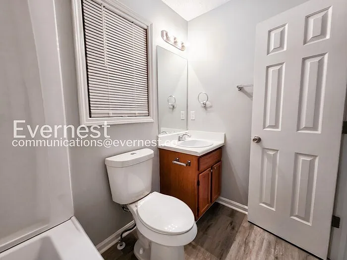 229 Hampton Dr — Photo 9