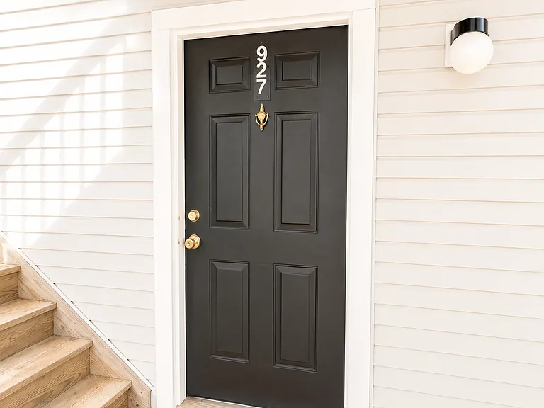 15 Hamiltons Bay Ct #CT927 — Photo 1
