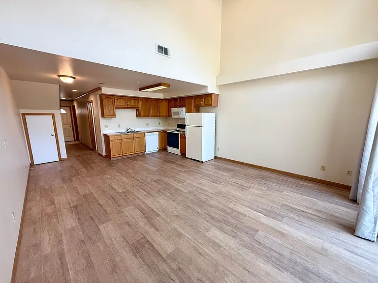 816 S College Ave — Photo 9