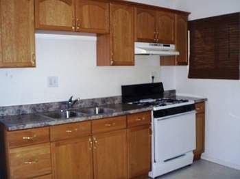 4th image of 36 Daniels Ave