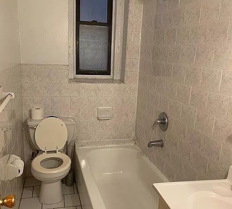 5th image of 554 W 184th St APT 1W2