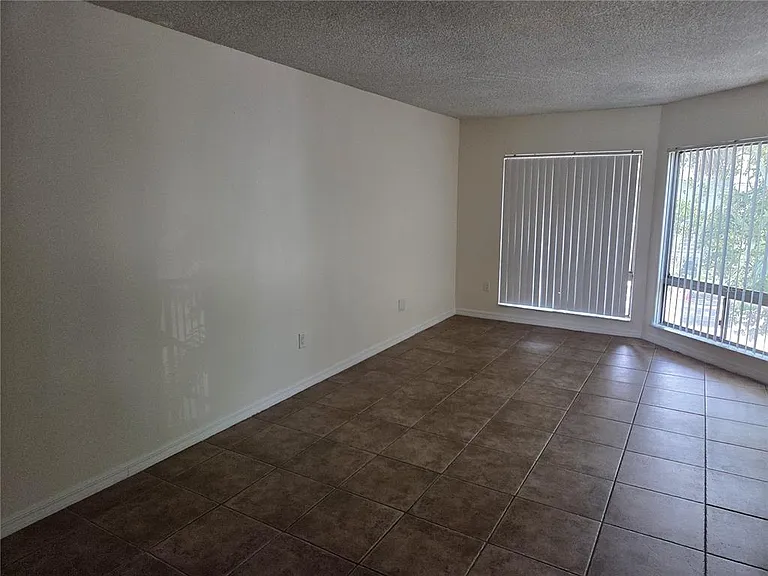 4326 Aqua Vista Dr #10-E — Photo 12