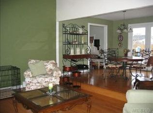 388 Lowell Rd, Sayville, NY 11782