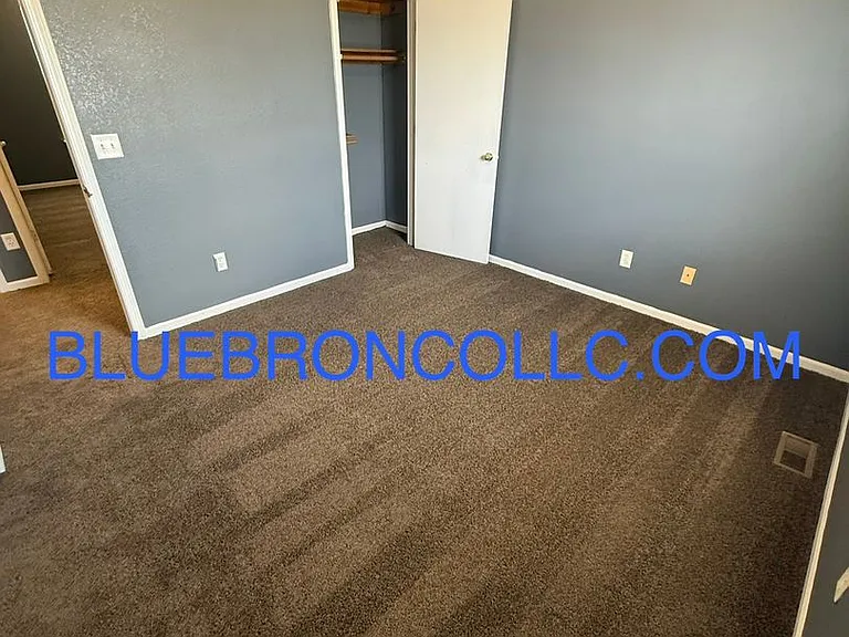 621 Willow Ln #B — Photo 10