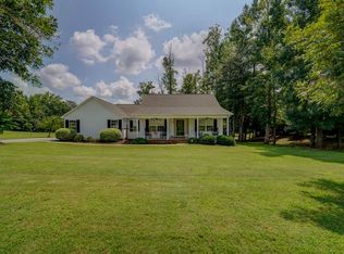 2 Chestnut Ridge Dr, Inman, SC 29349