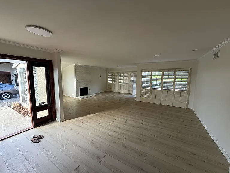 734 W Solana Cir W — Photo 2