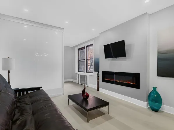 84-01 Main St #528, Queens, NY 11435