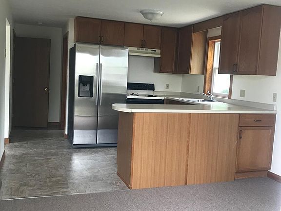 3rd image of 23 Lund St