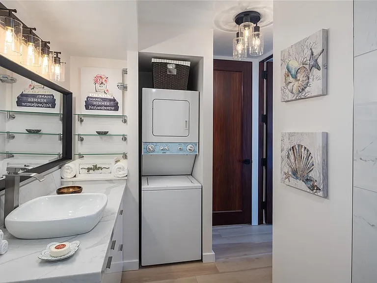 411 Hobron Ln #0 — Photo 4