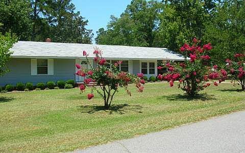 1st image of 168 Lakeview Dr