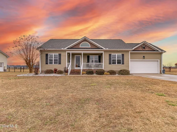 201 Labrador Court, La Grange, NC 28551