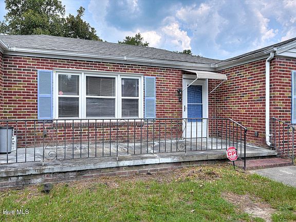 3rd image of 3032 Congaree Avenue NW
