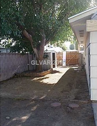 3rd image of 5414 Neosho St