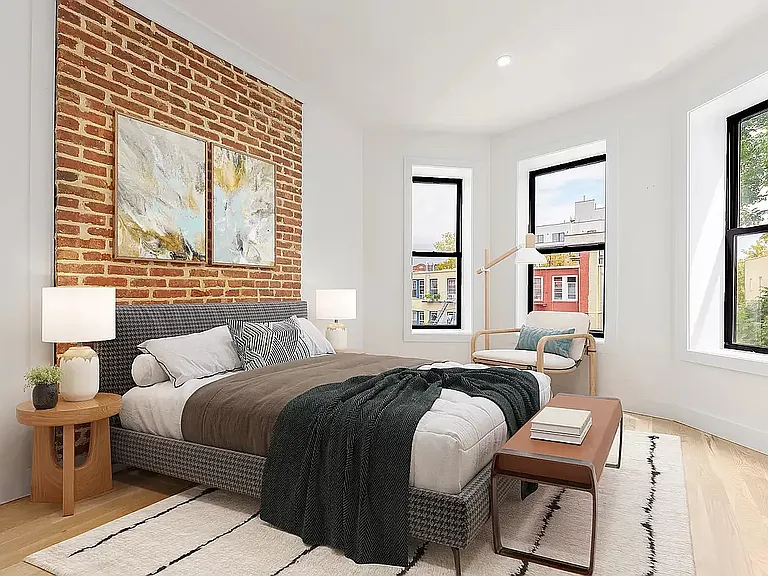 246 E 25th St #2R — Photo 5
