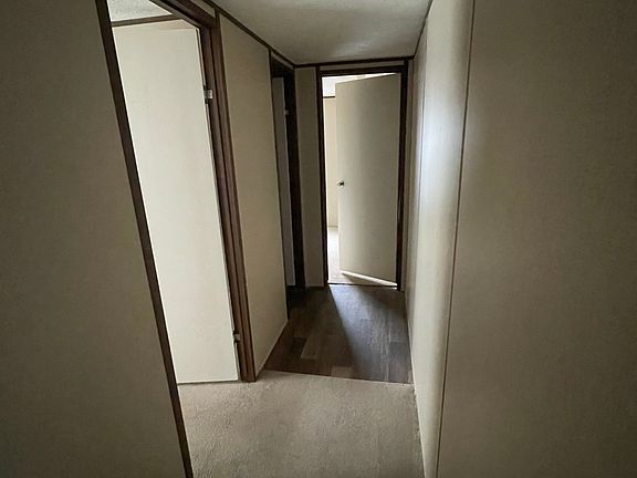 5th image of 313 Creekside Dr