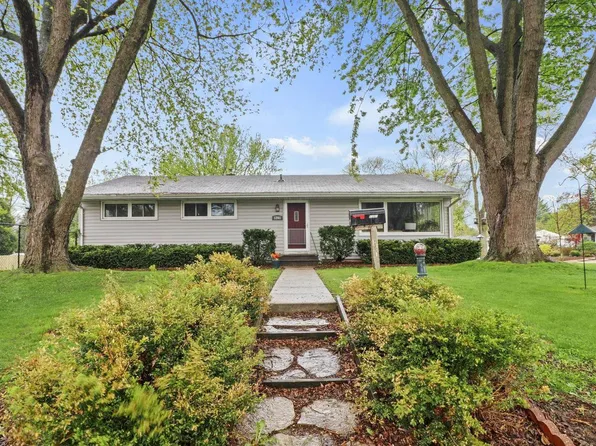 1201 Douglas Trail, Madison, WI 53716