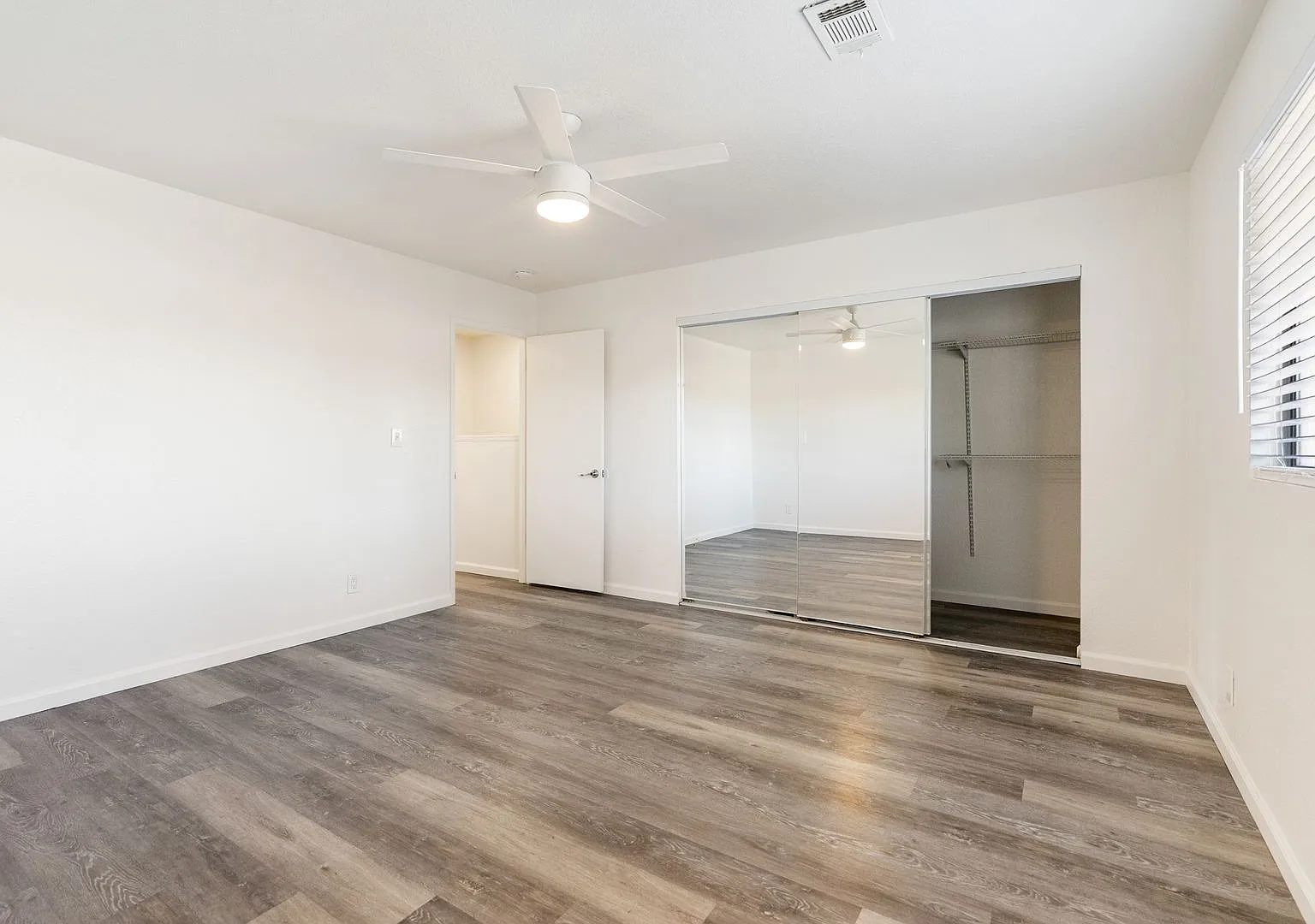 1717 Pine Street — Photo 4
