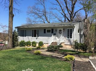 28 Colony Ct, New Providence, NJ 07974