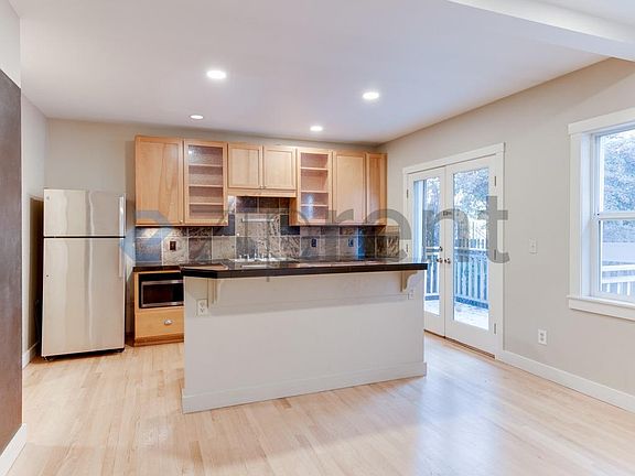 4th image of 2225 Eastlake Ave E Unit 104