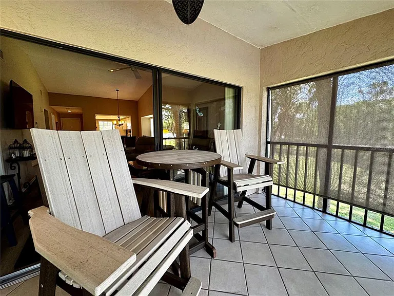 4644 Weybridge St #10 — Photo 25