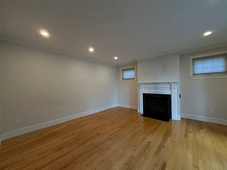896 Chestnut St #2 — Photo 8