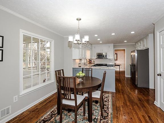 4th image of 5333 Amhurst Dr