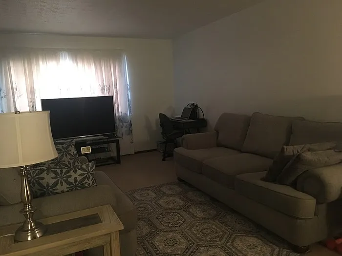2 bed, 1.5 bath, $1,050 — Photo 4