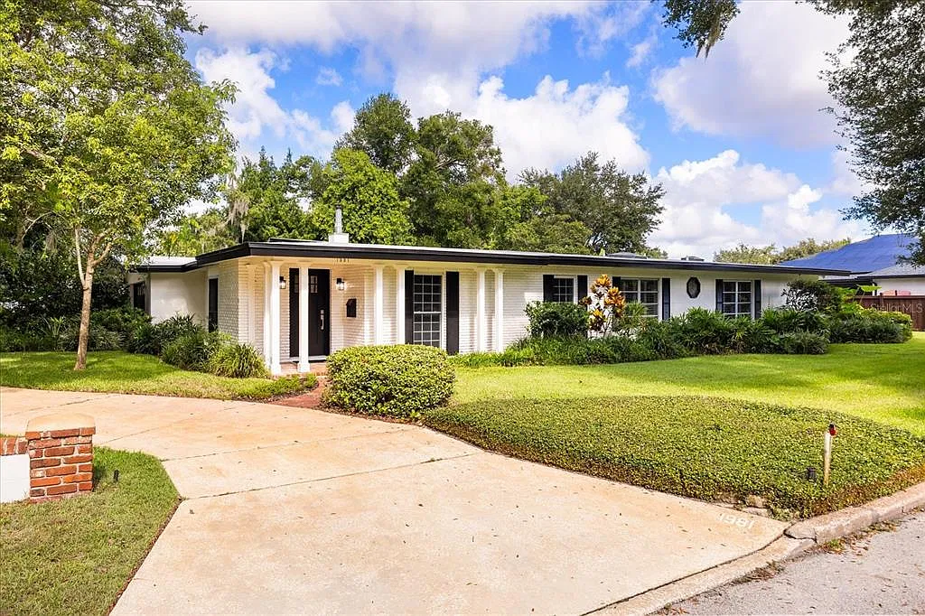 5 bed, 2.0 bath, 2750 sqft, $6,495 — Photo 3