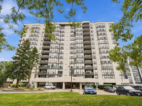 1111 Bough Beeches Blvd #403, Mississauga, ON L4W 4N1