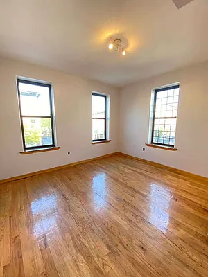 Rented by The Brokerage Group LLC | media 20