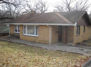 1219 Hazel Dr, Alton, IL 62002