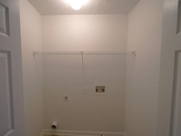 138 Alton Cir — Photo 16