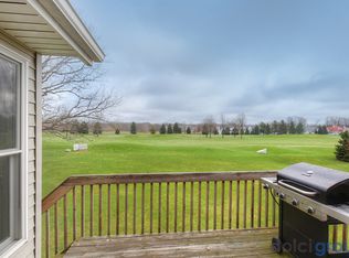 8366 Golfside Dr, Jenison, MI 49428
