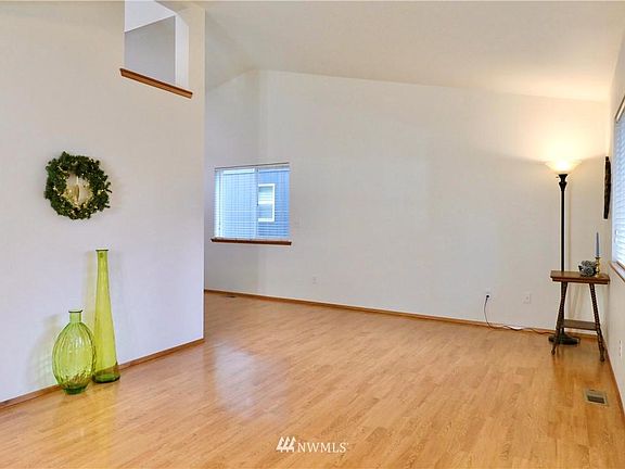 5th image of 6253 Sunny Ln SE