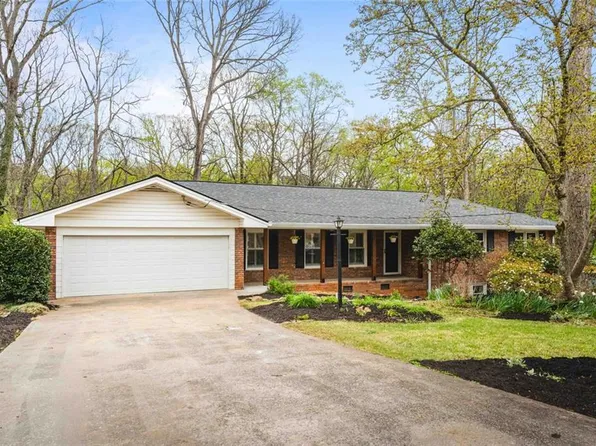 2479 Landeau Cir, Tucker, GA 30084