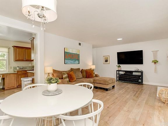 5th image of 4541 Mount Herbert Ave