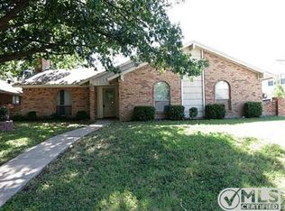 2525 Mars Dr, Garland, TX 75040