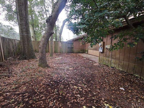 3rd image of 2713 Donley St