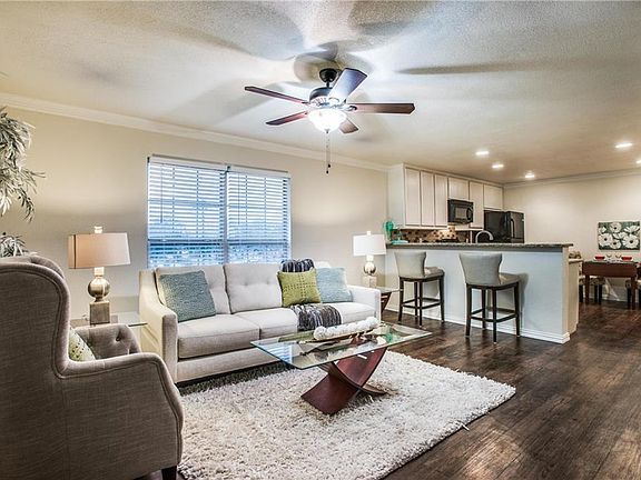 3rd image of 208 N Colorado St APT 103