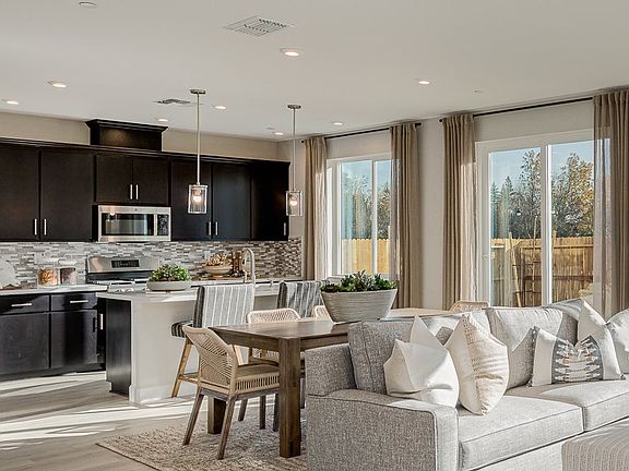 4th image of 799 Apricot Cir