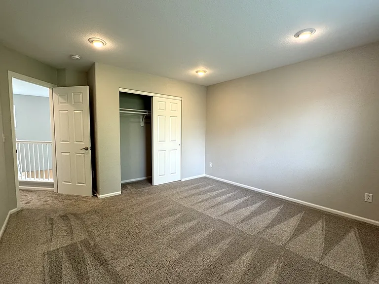 2390 Broadleaf Loop — Photo 34