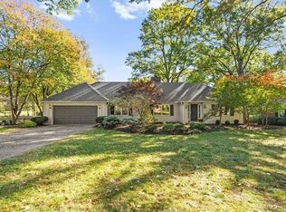 9605 Manor Rd, Leawood, KS 66206