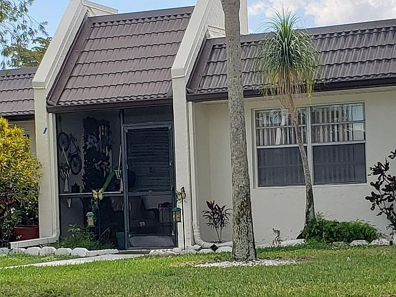 2nd image of 126 Lake Rebecca Dr