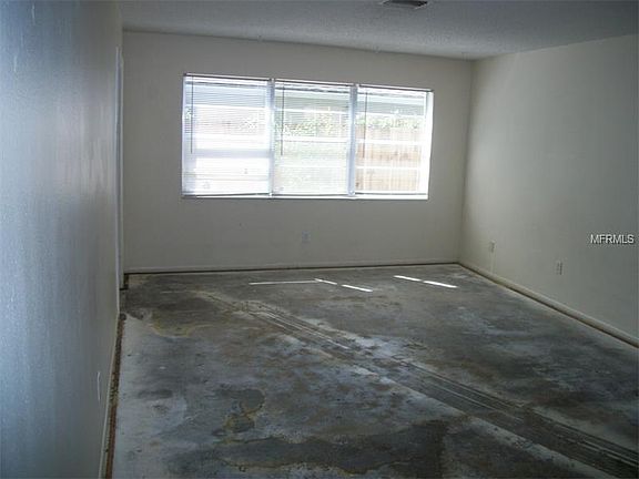 2nd image of 2391 Moore Haven Dr E