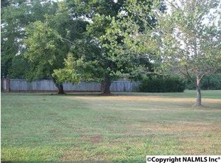 2110 Brookmeade Rd SE, Decatur, AL 35601