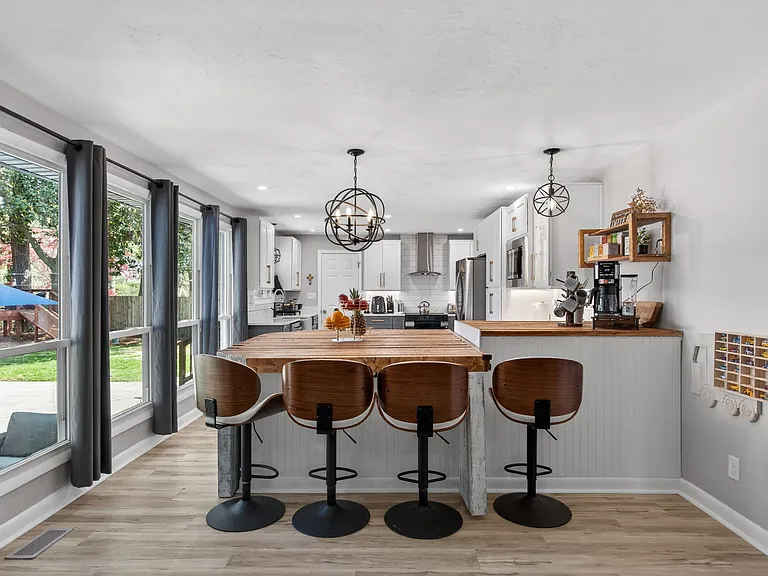 403 Holloway Dr — Photo 19
