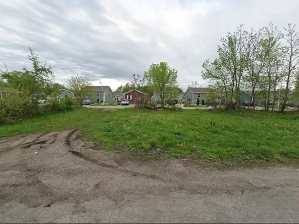 225 Arthur Ave, Des Moines, IA 50313