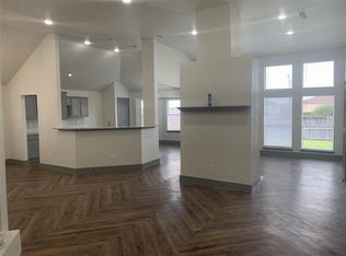 821 Elbe Dr, Arlington, TX 76001